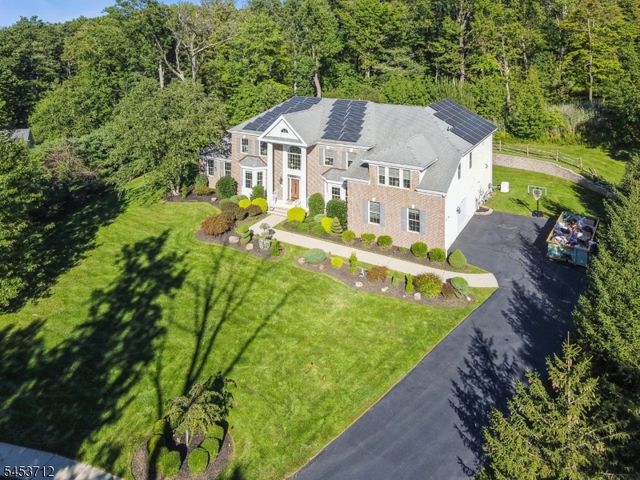 26 Arbor Rd, North Caldwell Boro, NJ 07006