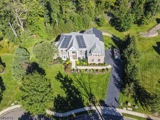 26 Arbor Rd, North Caldwell Boro, NJ 07006