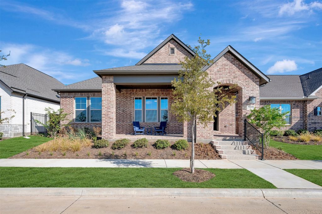 2085 Pine Grove Lane, Arlington, TX 76005 — exterior