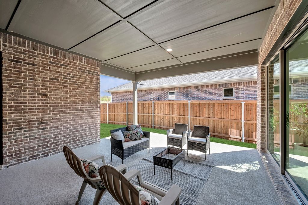 2085 Pine Grove Lane, Arlington, TX 76005 — photo 3