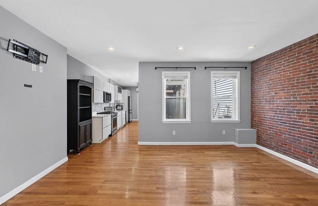 353 Sumner 1A, Boston, MA 02128