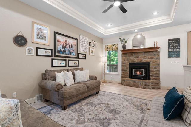 120 Red Cedar Ave Avenue, Branson, MO 65616