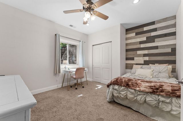 120 Red Cedar Ave Avenue, Branson, MO 65616