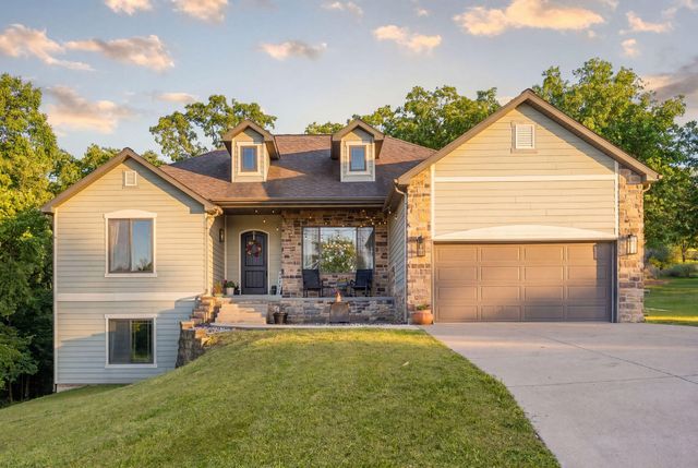 120 Red Cedar Ave Avenue, Branson, MO 65616