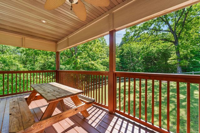 120 Red Cedar Ave Avenue, Branson, MO 65616