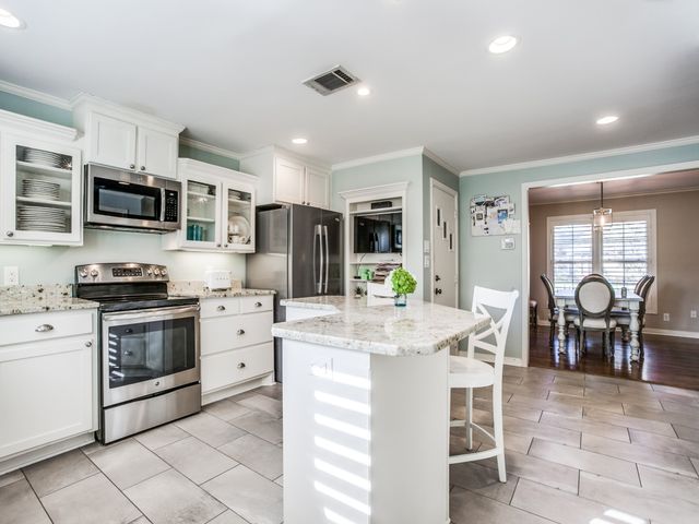 6614 Joyce Way, Dallas, TX 75225