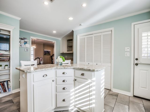 6614 Joyce Way, Dallas, TX 75225