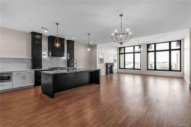 674 Main Street 3, Buffalo, NY 14202