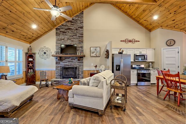 248 Tilly Farm Road, Ellijay, GA 30540