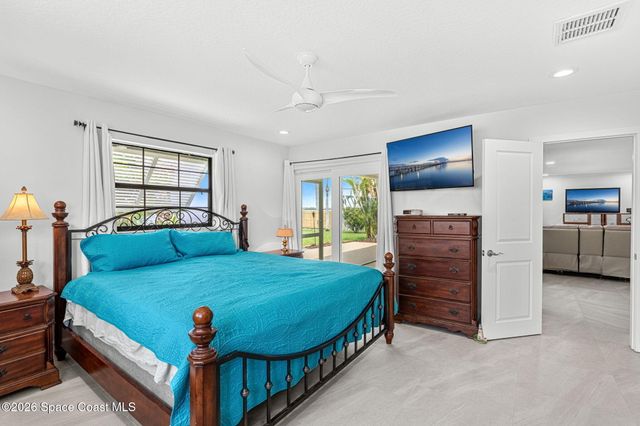 565 W Gateway Court, Merritt Island, FL 32952