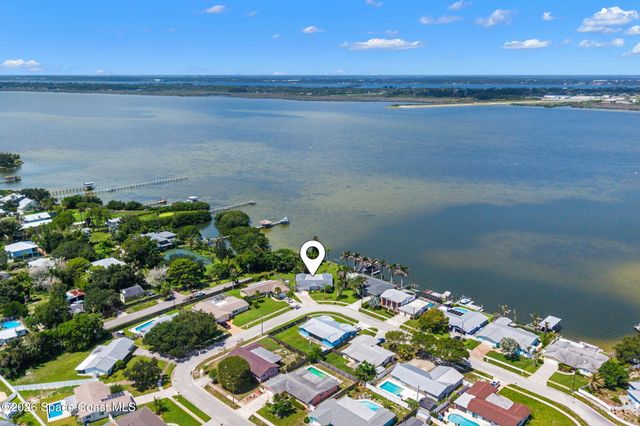 565 W Gateway Court, Merritt Island, FL 32952