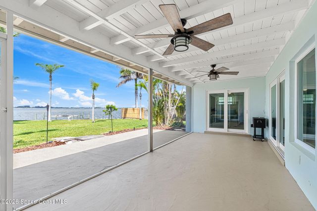 565 W Gateway Court, Merritt Island, FL 32952