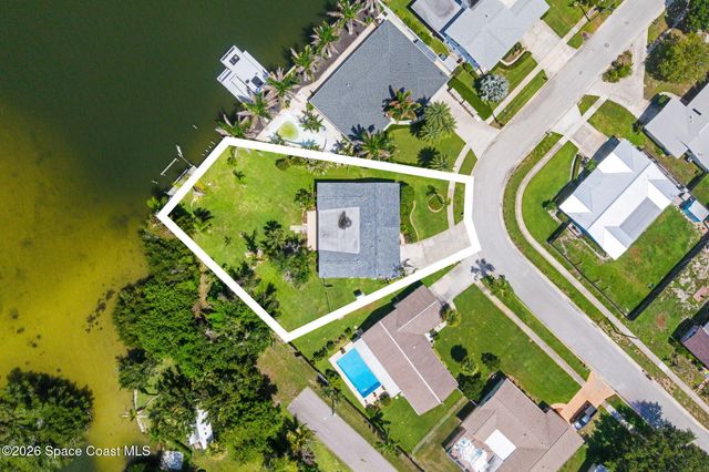 565 W Gateway Court, Merritt Island, FL 32952