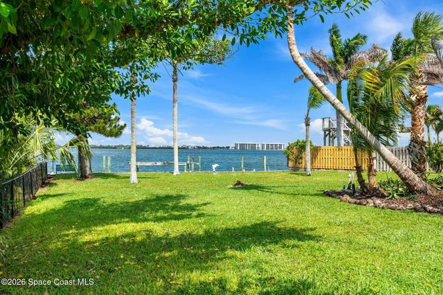 565 W Gateway Court, Merritt Island, FL 32952