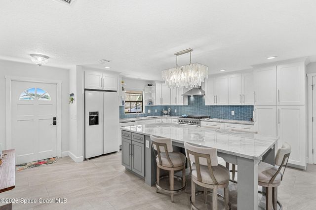565 W Gateway Court, Merritt Island, FL 32952