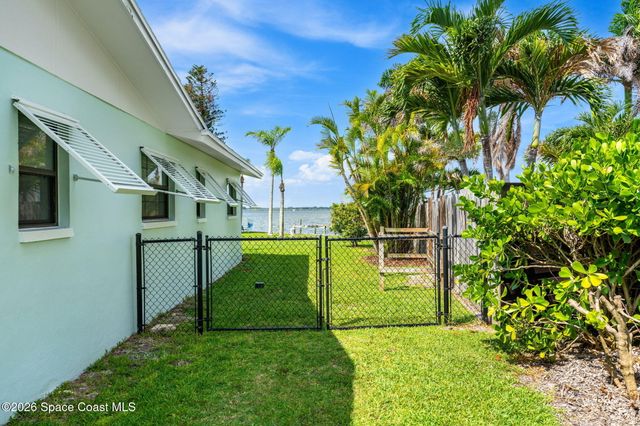 565 W Gateway Court, Merritt Island, FL 32952