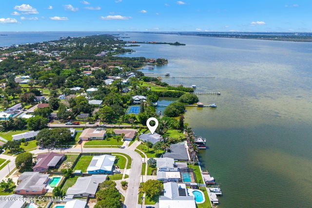 565 W Gateway Court, Merritt Island, FL 32952