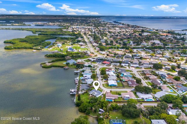 565 W Gateway Court, Merritt Island, FL 32952
