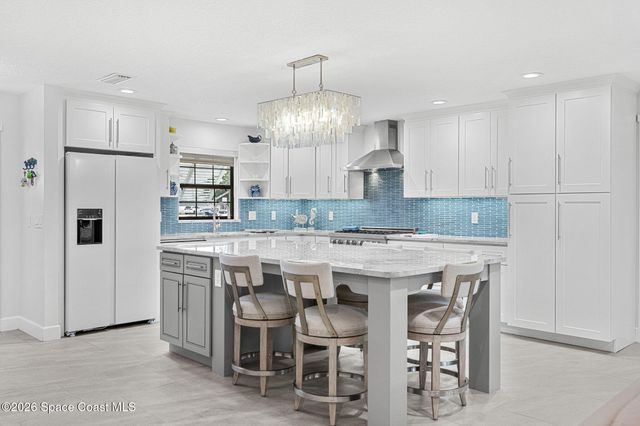 565 W Gateway Court, Merritt Island, FL 32952