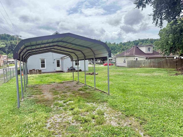3002 Hughes Street, Huntington, WV 25704