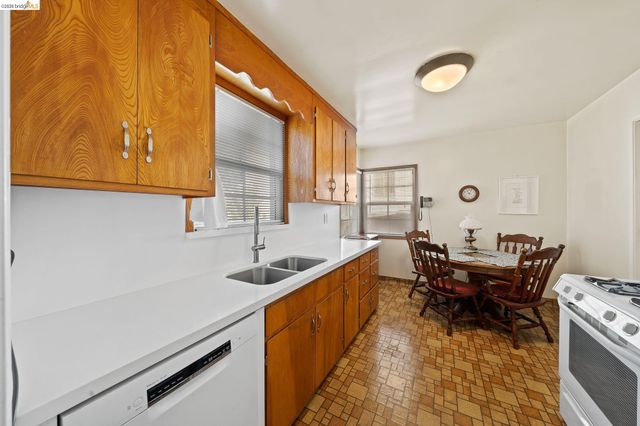 777 Kern St, Richmond, CA 94805