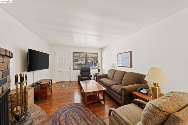 777 Kern St, Richmond, CA 94805