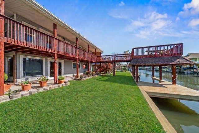 372 Ling Street, Hitchcock, TX 77563