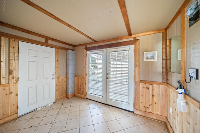 372 Ling Street, Hitchcock, TX 77563