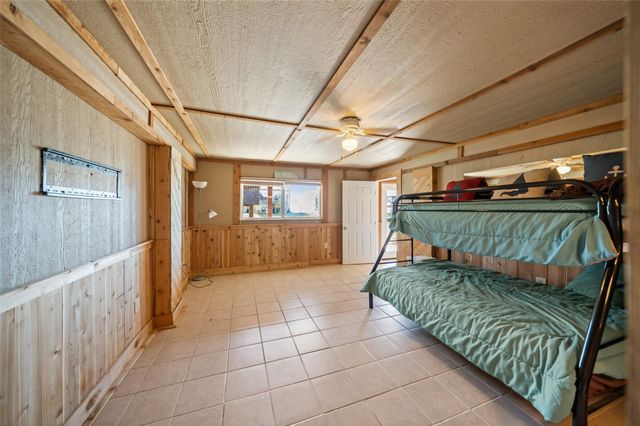 372 Ling Street, Hitchcock, TX 77563