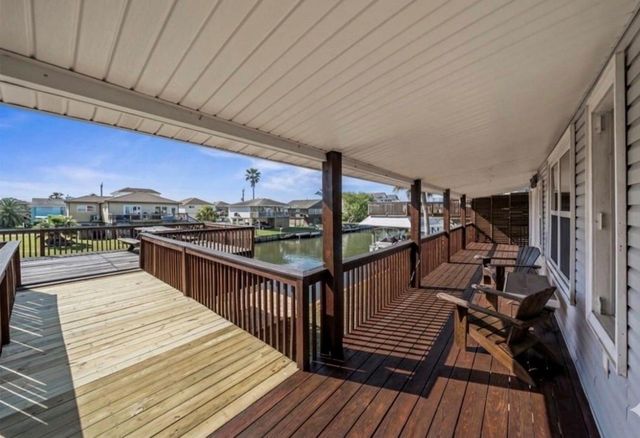 372 Ling Street, Hitchcock, TX 77563