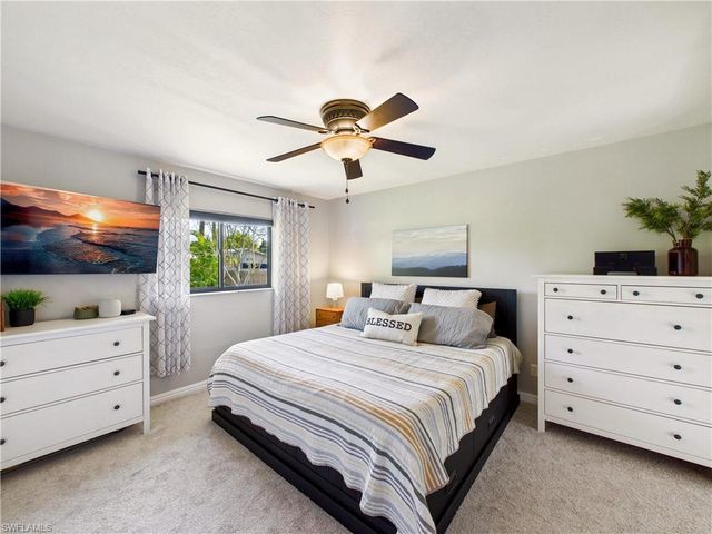 613 SW Santa Barbara PL, Cape Coral, FL 33991