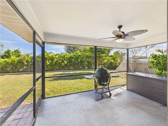 613 SW Santa Barbara PL, Cape Coral, FL 33991