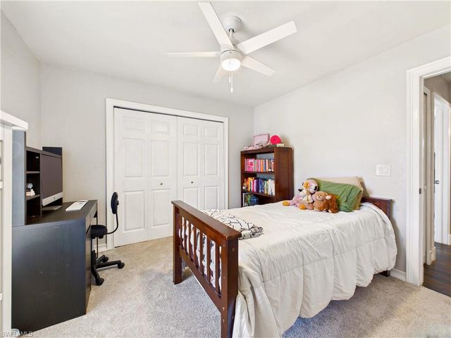 613 SW Santa Barbara PL, Cape Coral, FL 33991