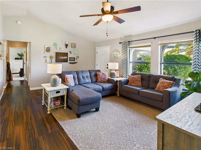 613 SW Santa Barbara PL, Cape Coral, FL 33991