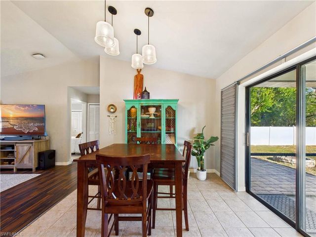 613 SW Santa Barbara PL, Cape Coral, FL 33991