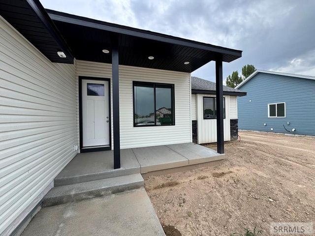 399 Wind River Drive, Shelley, ID 83274