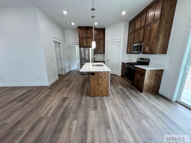 399 Wind River Drive, Shelley, ID 83274