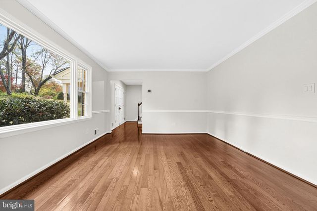 10536 KNOLLWOOD DR, Manassas, VA 20111