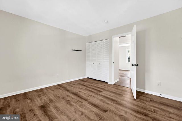 10536 KNOLLWOOD DR, Manassas, VA 20111