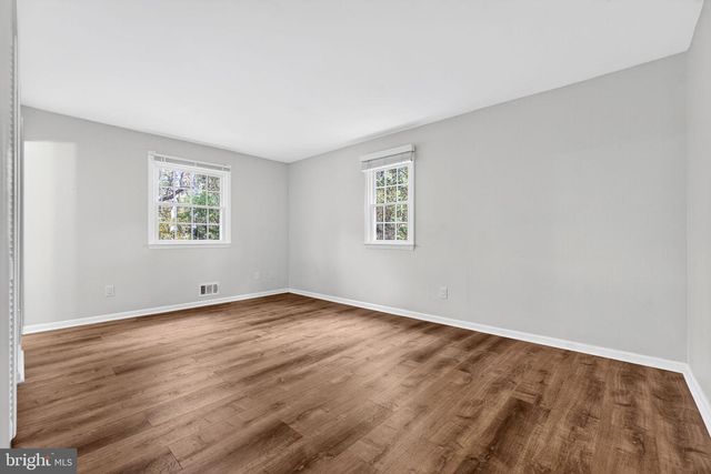 10536 KNOLLWOOD DR, Manassas, VA 20111