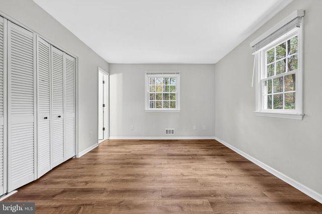 10536 KNOLLWOOD DR, Manassas, VA 20111