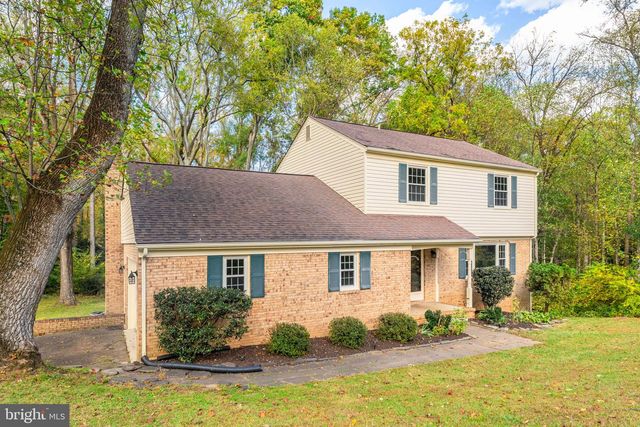 10536 KNOLLWOOD DR, Manassas, VA 20111