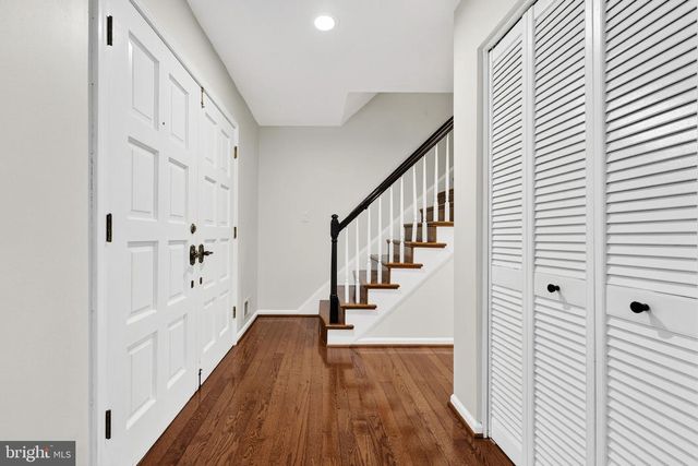 10536 KNOLLWOOD DR, Manassas, VA 20111