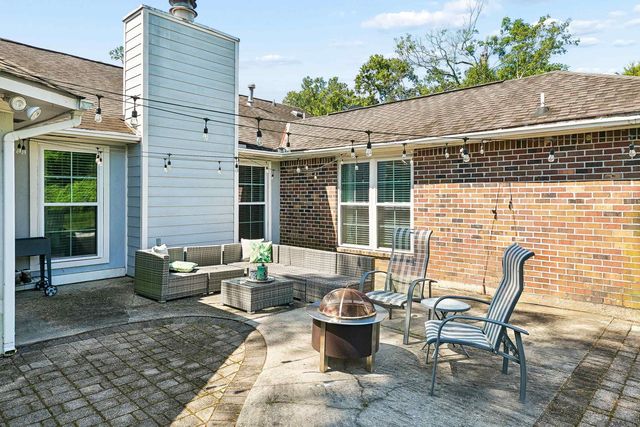 1311 Tallwood Dr, Baton Rouge, LA 70816