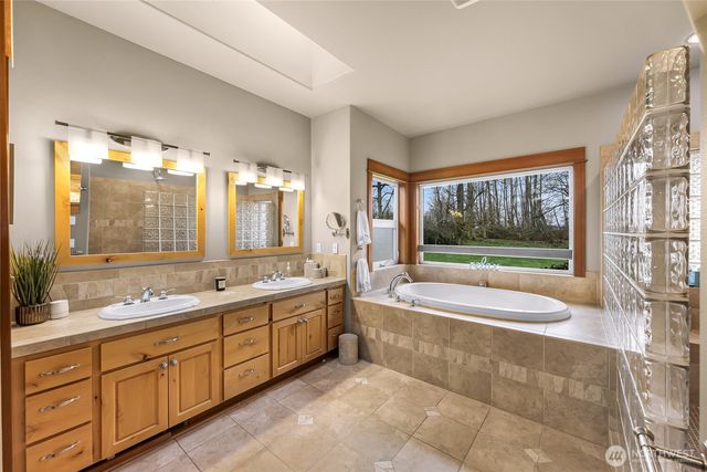 7067 Yukon Way, Ferndale, WA 98248