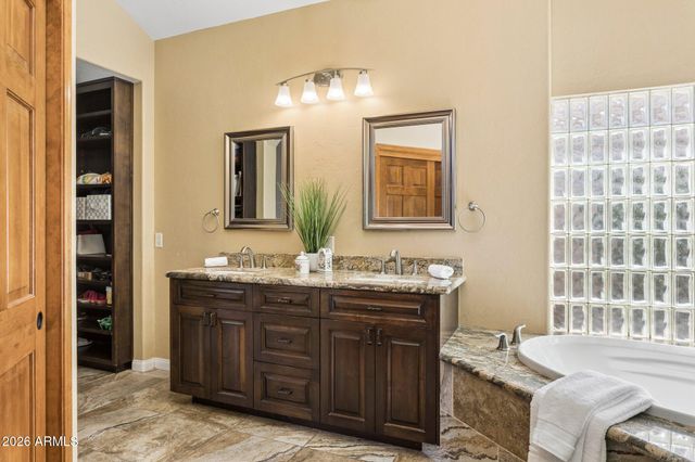 8050 E CORTEZ Drive, Scottsdale, AZ 85260