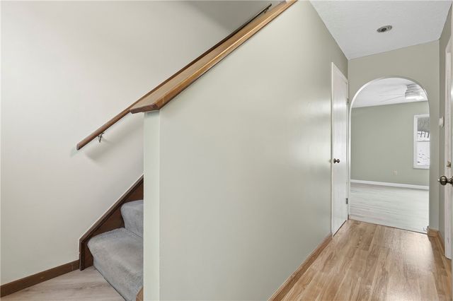 126 Villa Dr, Reserve, PA 15214