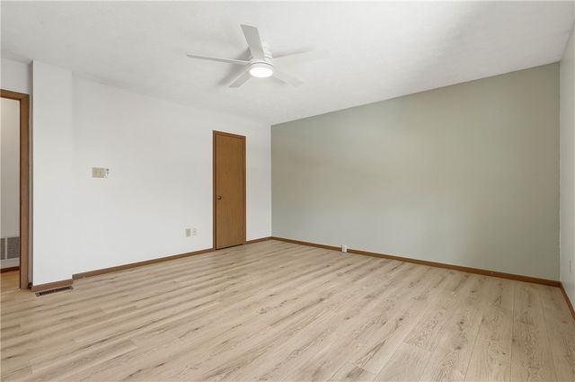 126 Villa Dr, Reserve, PA 15214