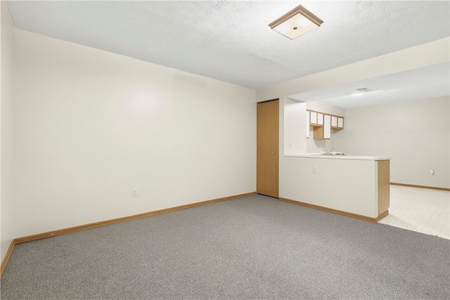 126 Villa Dr, Reserve, PA 15214