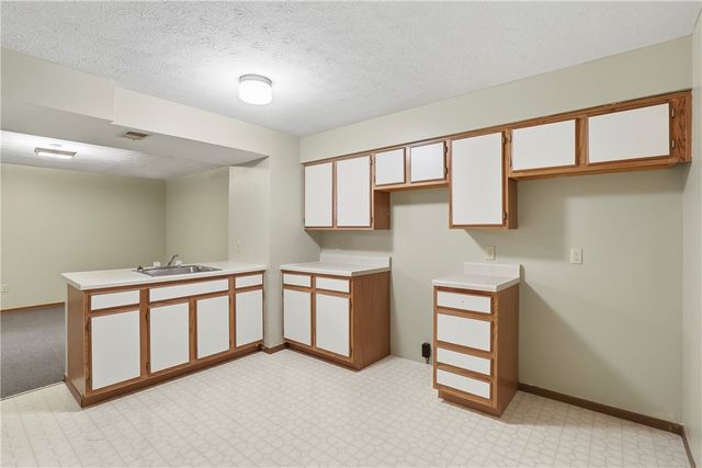 126 Villa Dr, Reserve, PA 15214